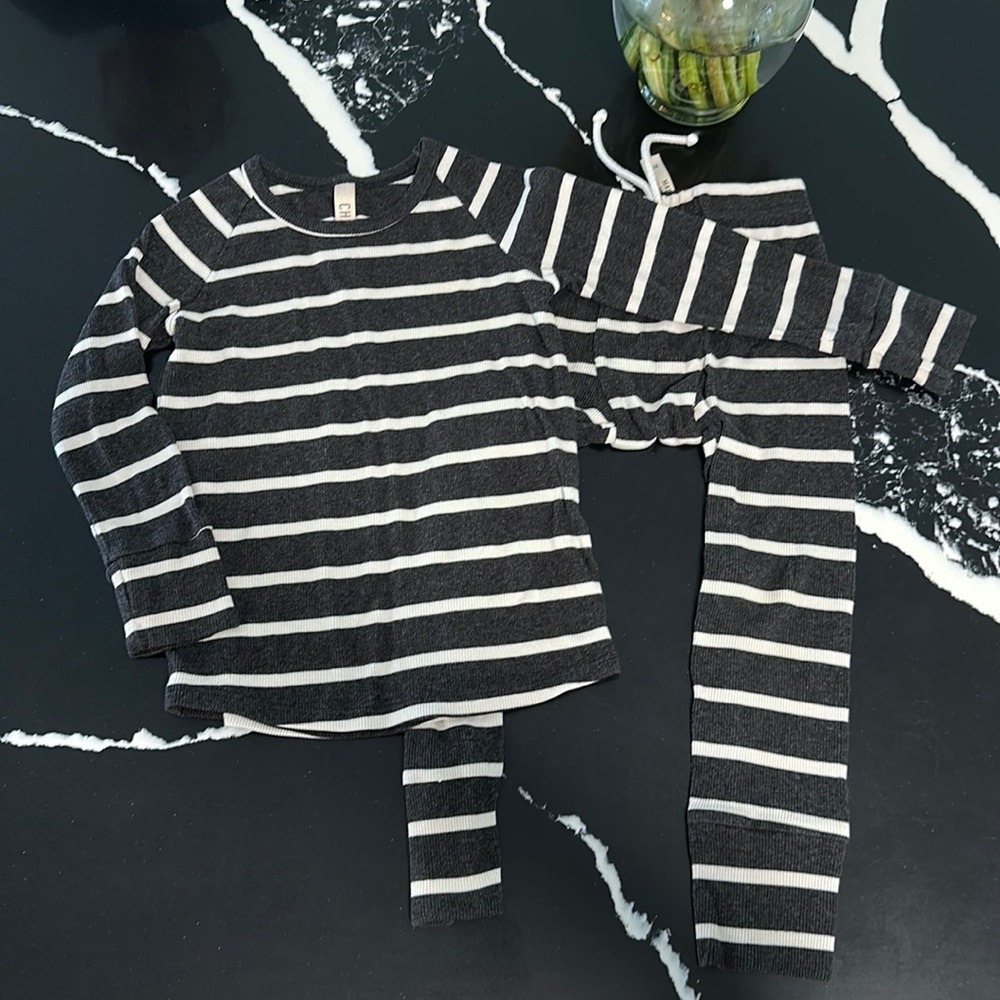 Childhoods Clothing Rib Knit pajama set- 3T